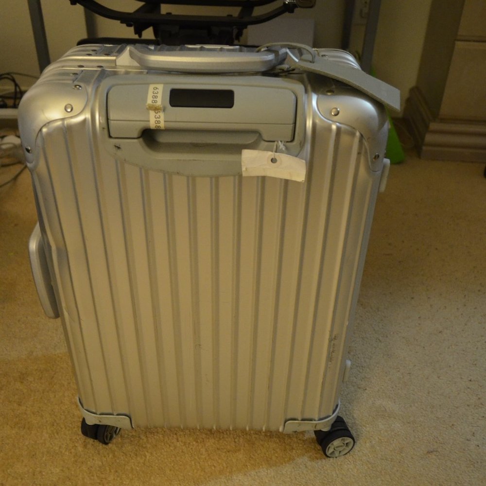 Rimowa Topas 22" Cabin Multiwheel Aluminum Spinner